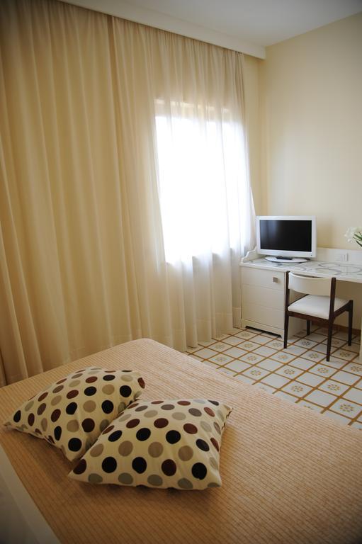 Via Capo Rooms Sorrento Rum bild