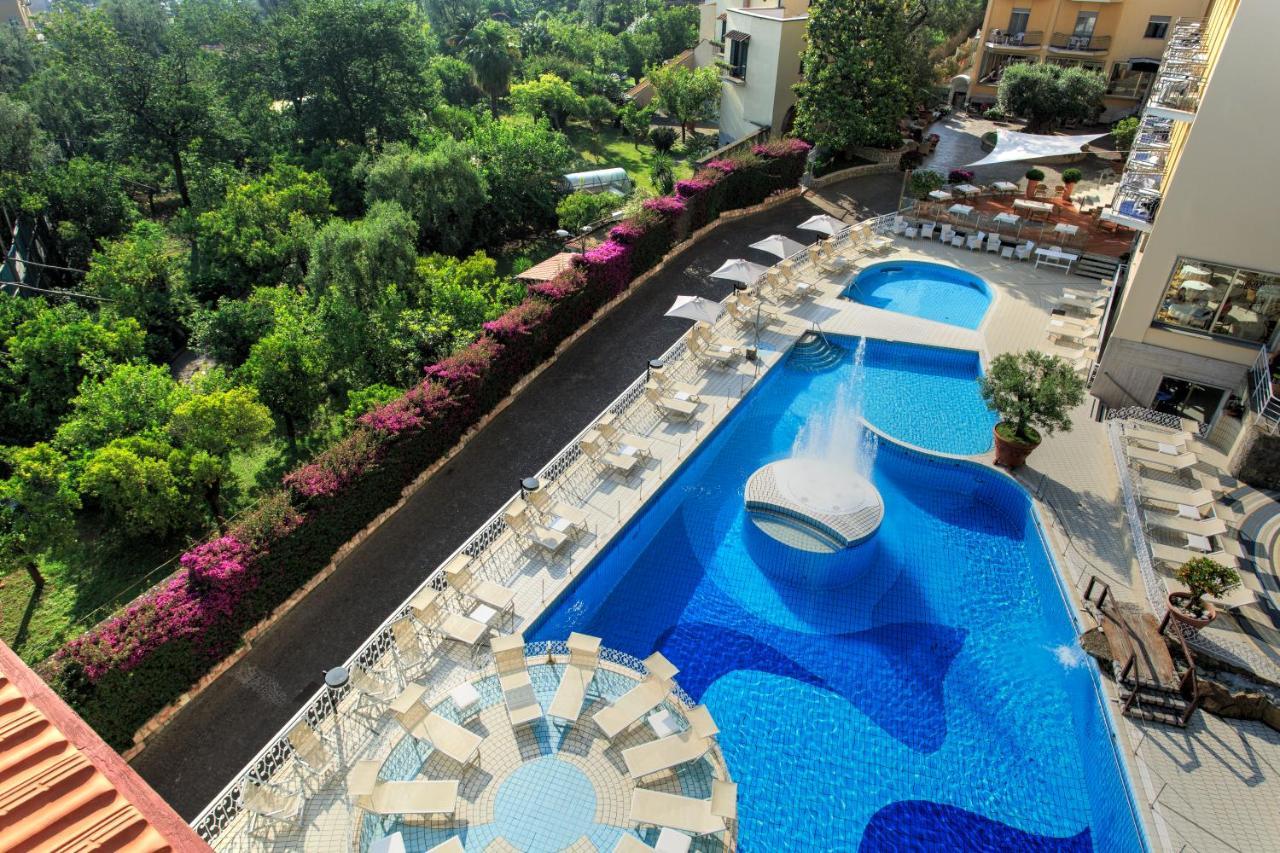 Via Capo Rooms Sorrento Exteriör bild